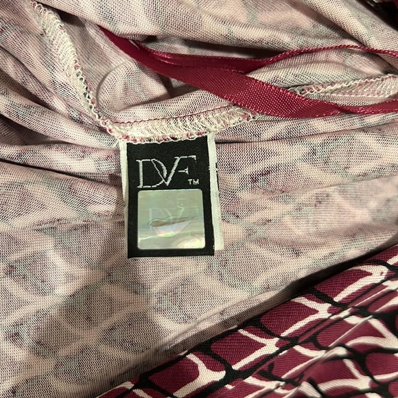 Diane Von Furstenburg New Julian Two 6 - Picture 4 of 5